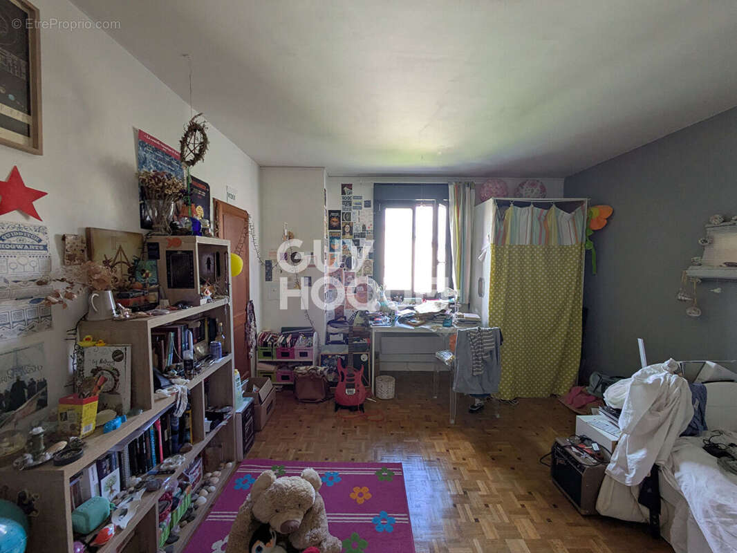 Maison spacieuse à vendre à Cahors - 5 chambres, 190 m² - photo 14