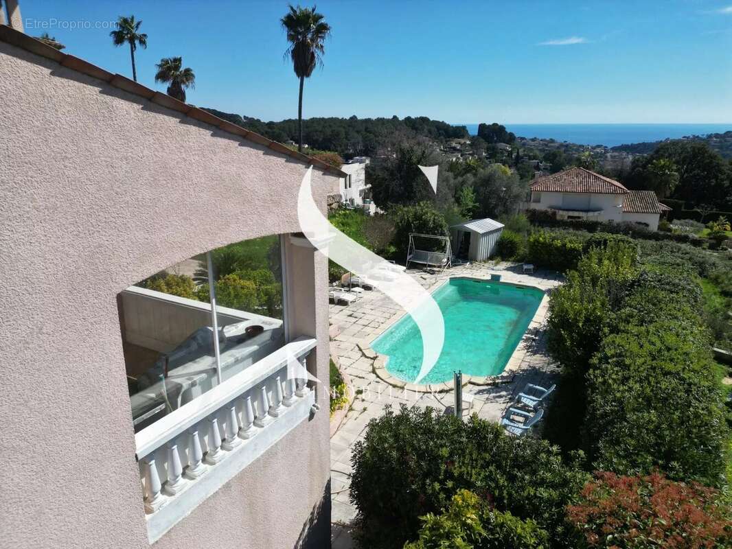 Maison à VALLAURIS