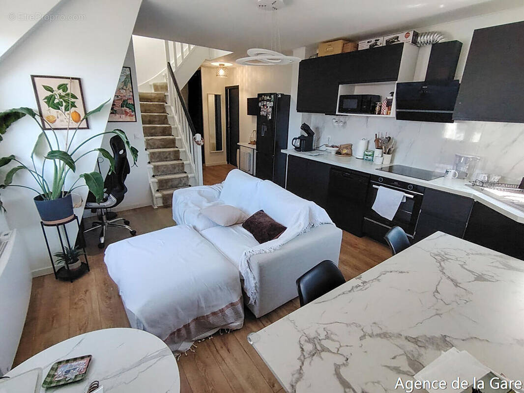 Appartement à HOUILLES