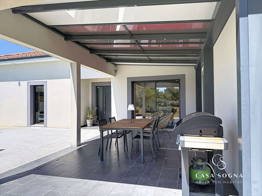 Villa contemporaine - 6 pièces - 131,82 m² - photo 16