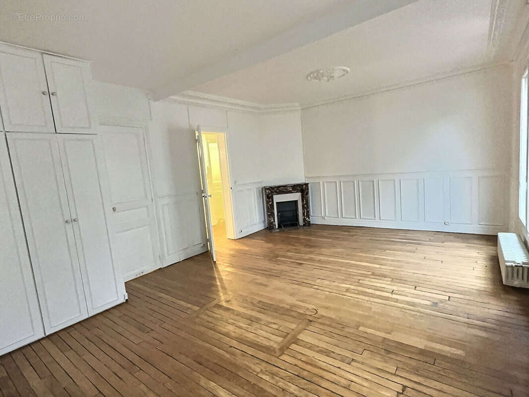 Appartement à IVRY-SUR-SEINE