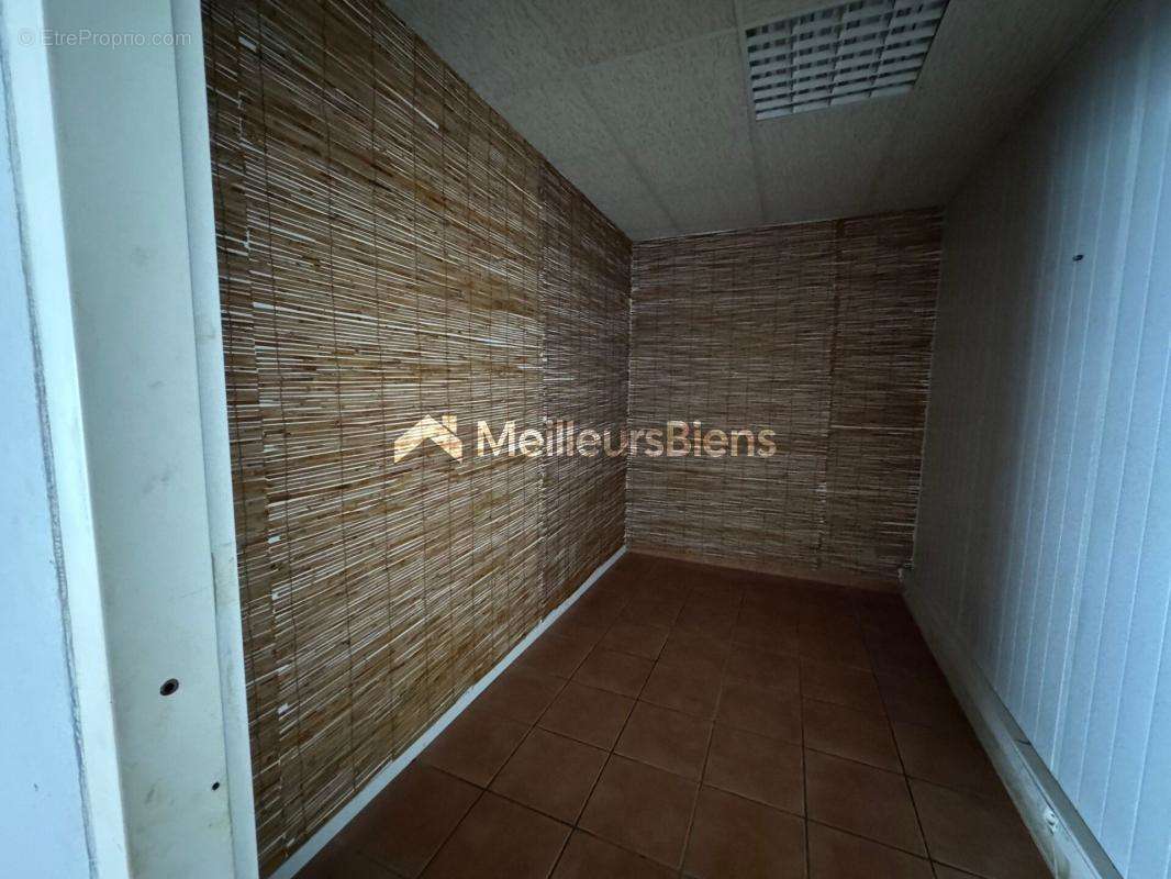 Commerce à BAIE-MAHAULT