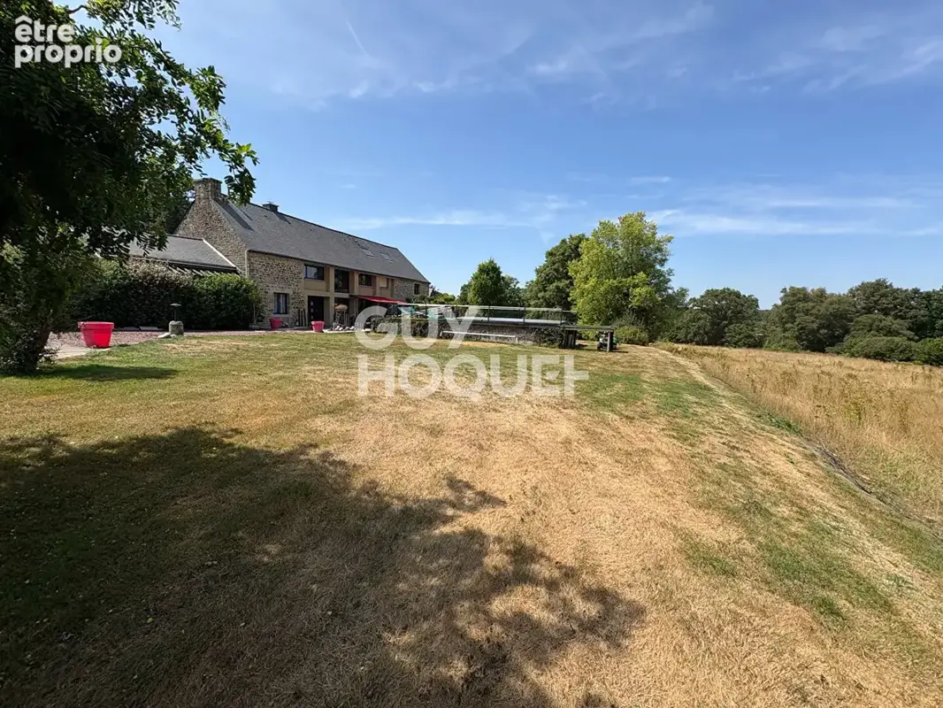 Propriété de caractère avec piscine, 4 000 m² de terrain et maison indépendante à MONTERBLANC - photo 12