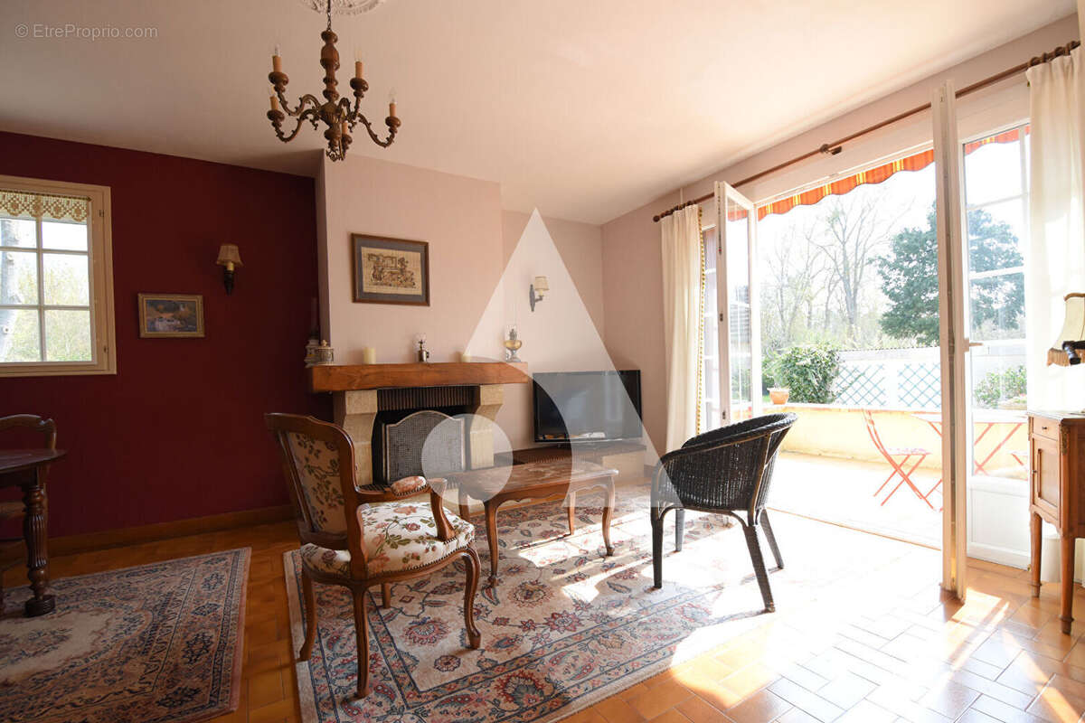 Maison Avilly-Saint-Léonard 5 pièces 103 m² - photo 2