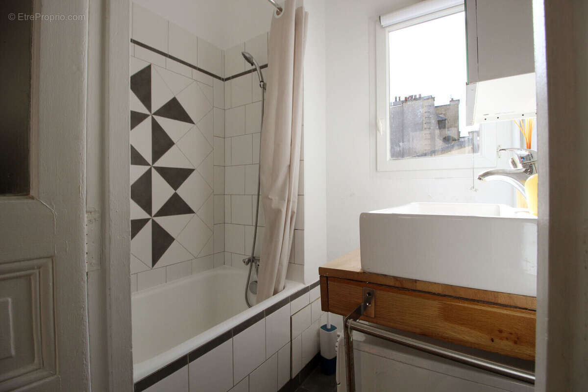 Appartement à PARIS-3E