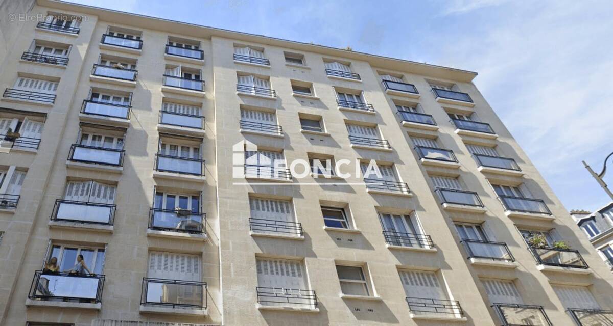 Appartement à PARIS-14E