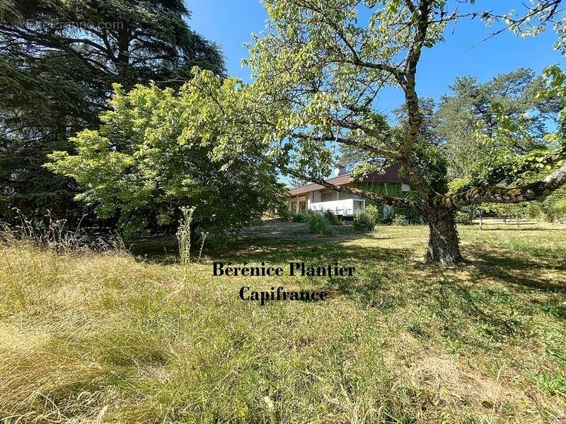 Maison à VETRAZ-MONTHOUX