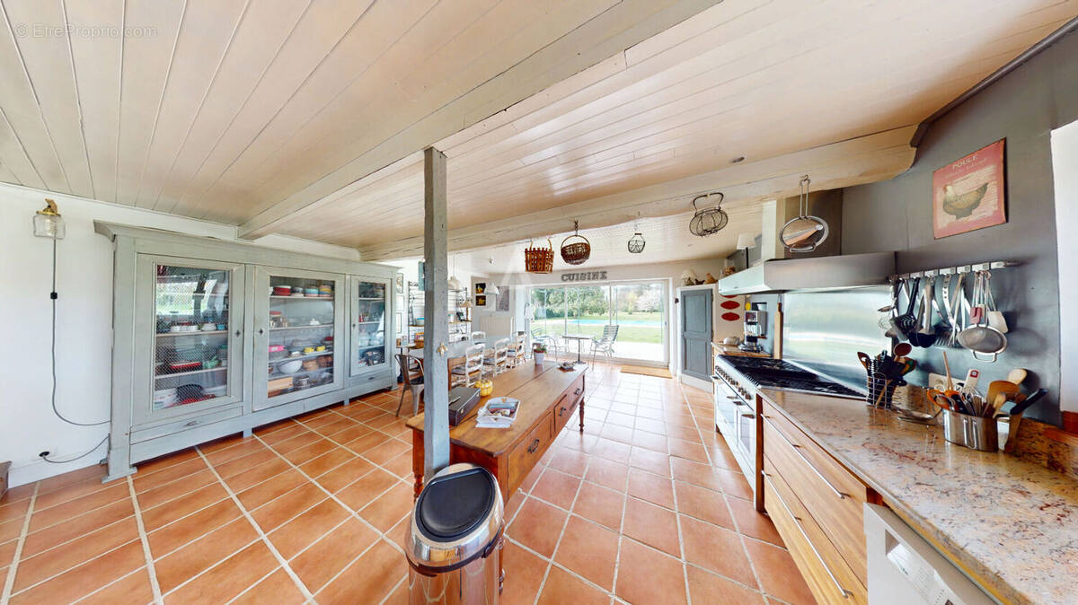 Maison à NIEUIL-L'ESPOIR