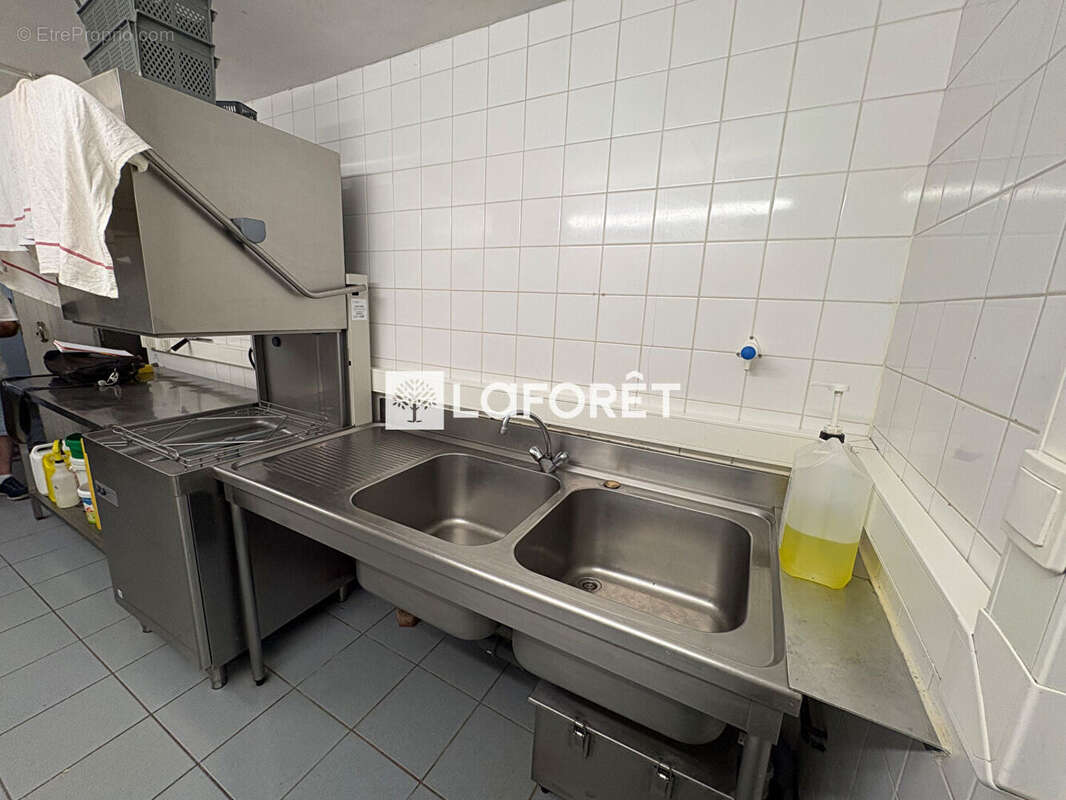 Local commercial vendu loué Sotteville Les Rouen 690 m2 - photo 5