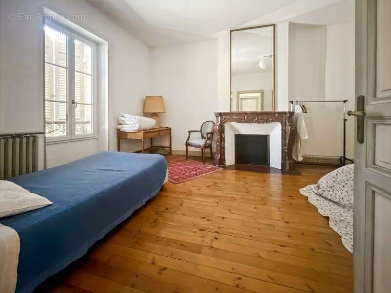 Proche du centre ville et des commerces de CONDOM, maison de caractère avec jardin et garage - photo 20