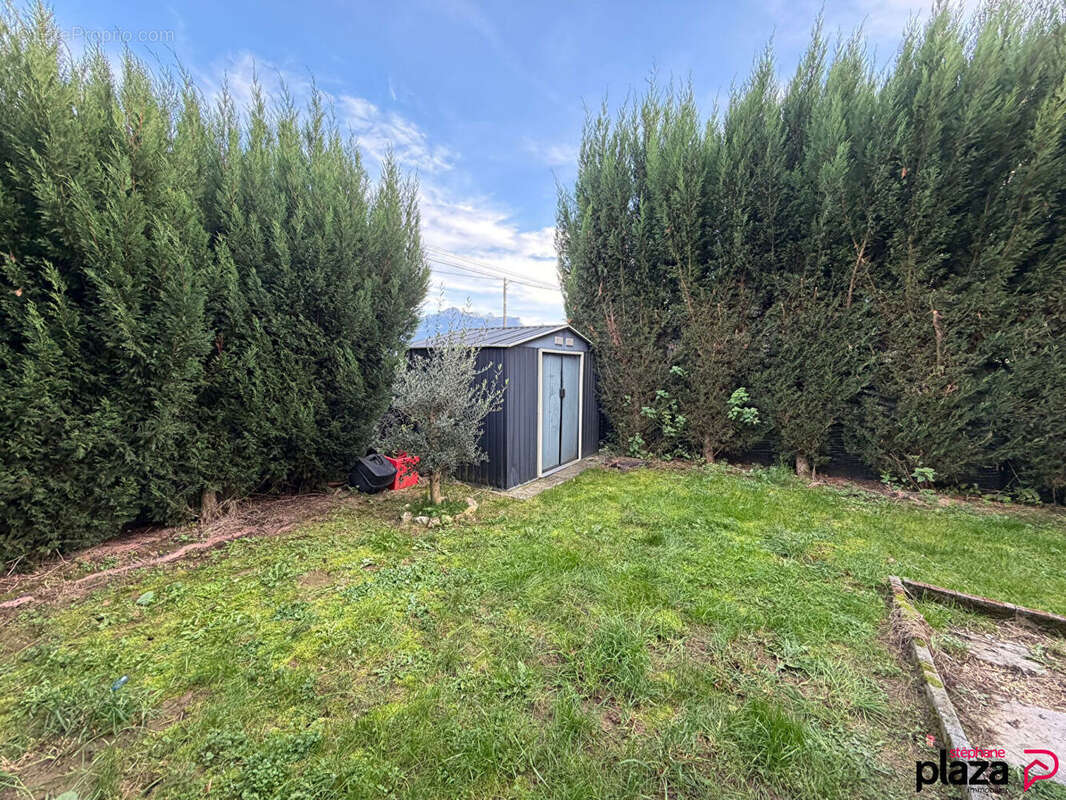 Maison à SCIENTRIER