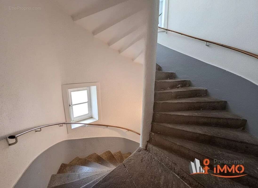 Appartement à ROCHE-LA-MOLIERE