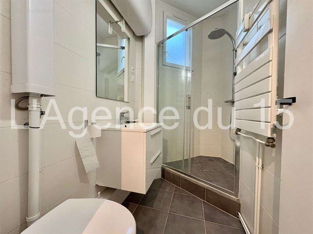 Appartement à PARIS-15E