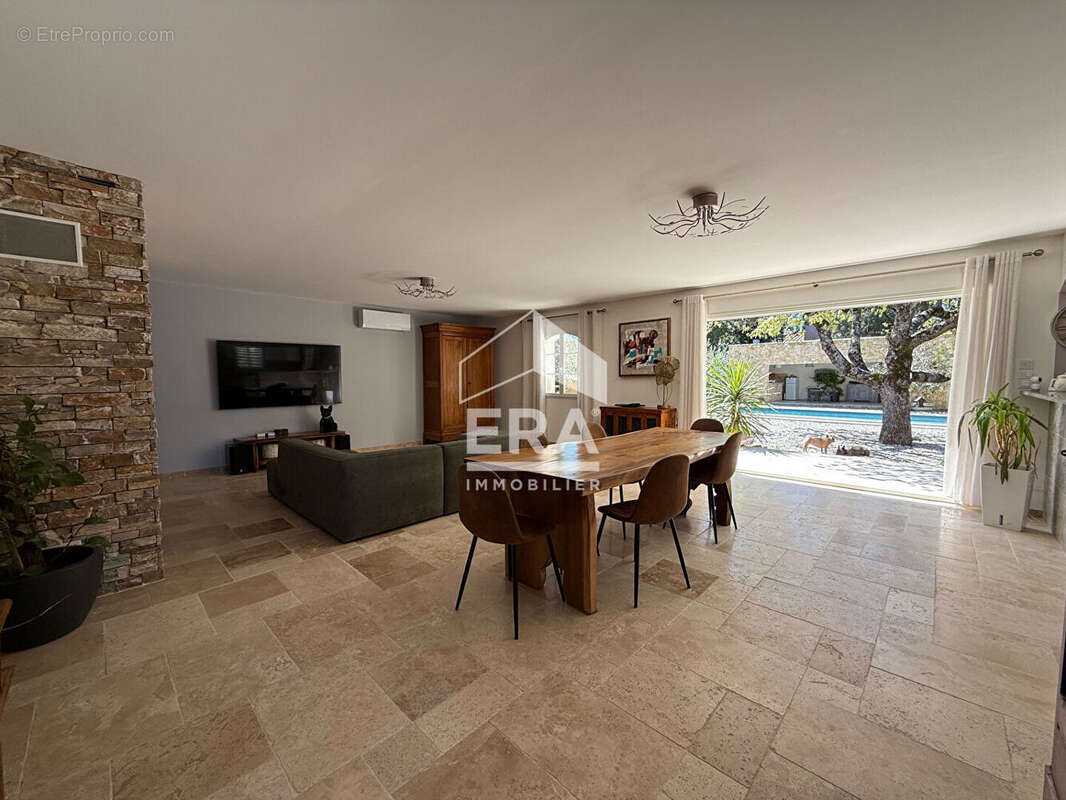 Maison à SAINT-MAXIMIN-LA-SAINTE-BAUME