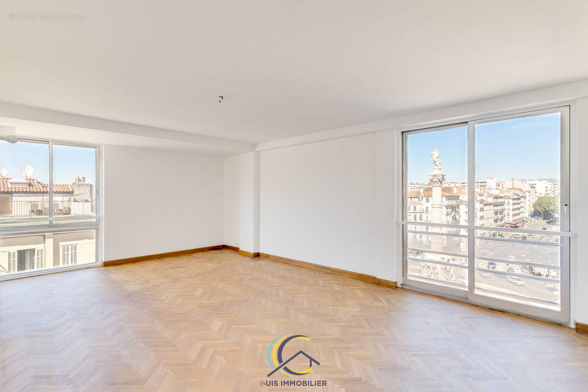 Appartement à MARSEILLE-6E