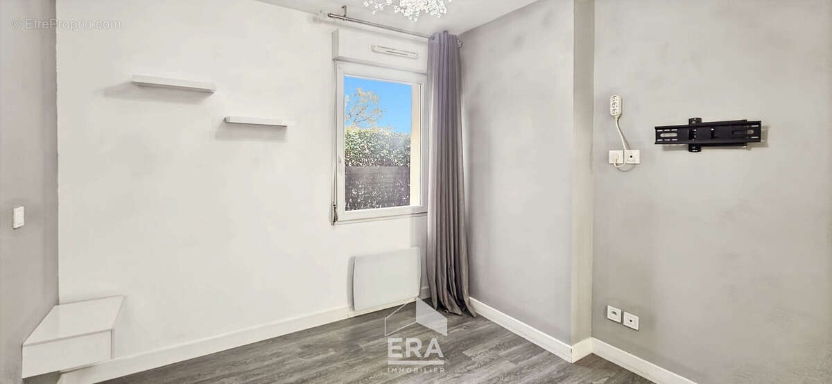 Appartement à PAREMPUYRE