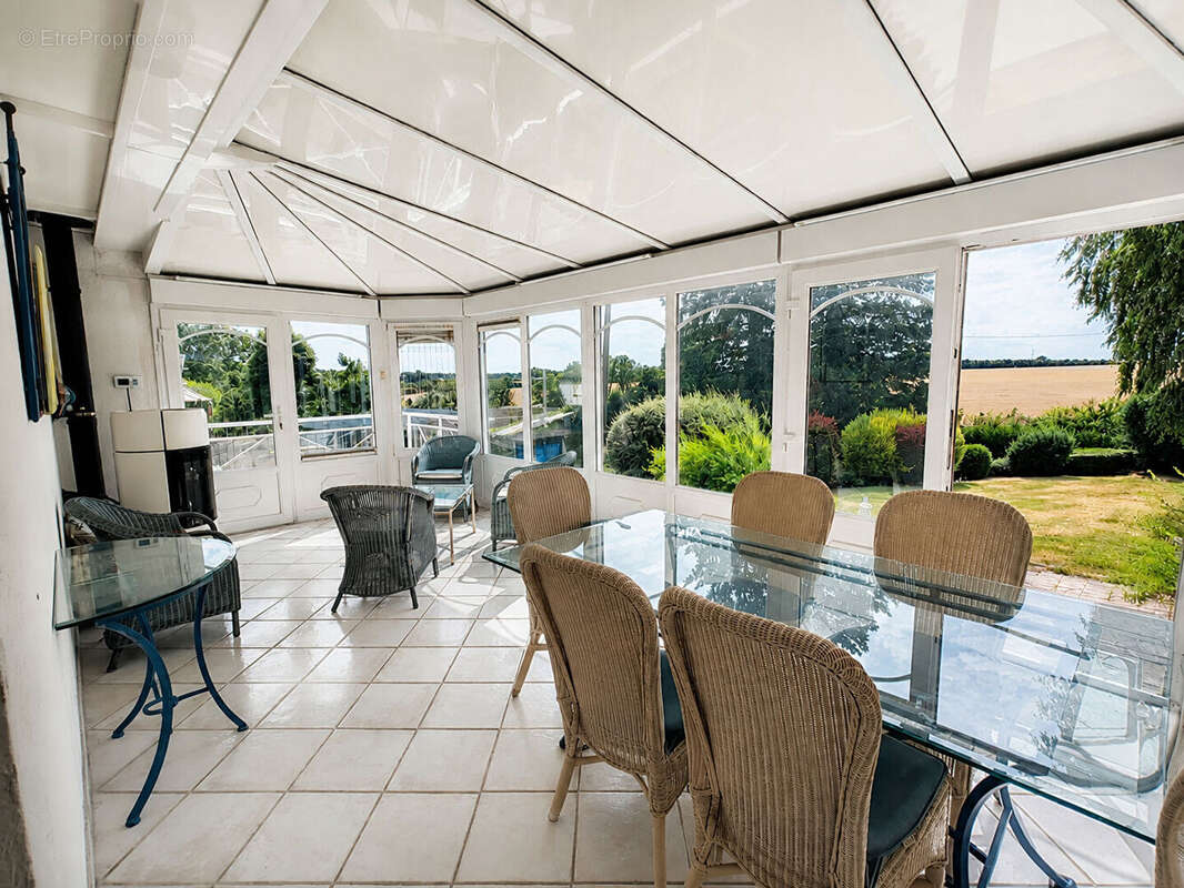 Pavillon familial 136 m² 4 chambres Sous-sol complet - photo 2