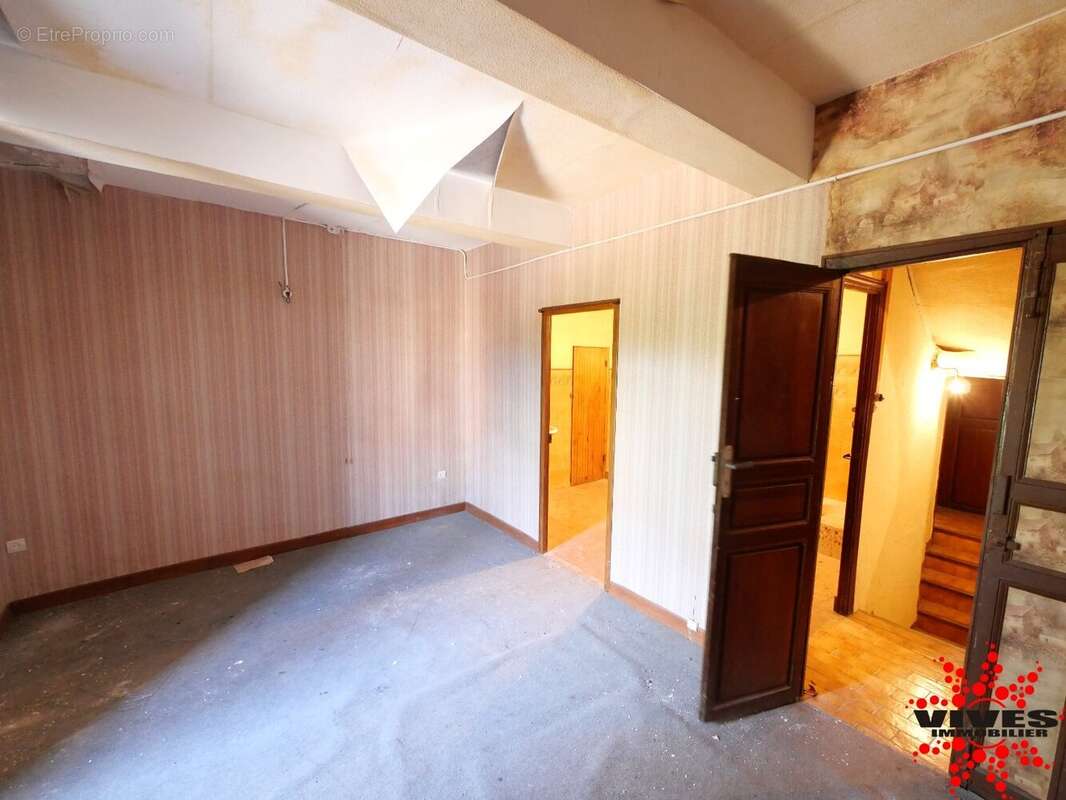 Grande maison de village de caractère  182,5 m² habitables et 310 m² de potentiel  Creissan - photo 10