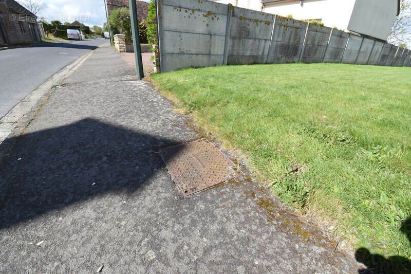 Terrain à SAINT-BOMER-LES-FORGES