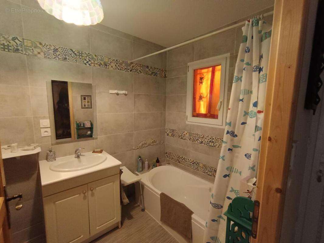 Maison à SAINT-SEURIN-SUR-L&#039;ISLE