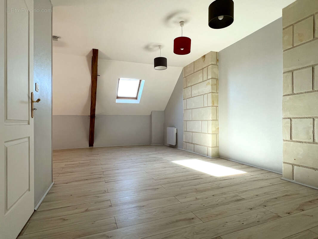 Maison à CHATELLERAULT