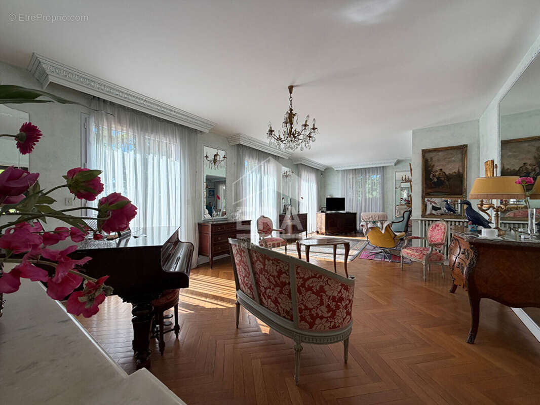 Maison 238m² à sanilhac - photo 2