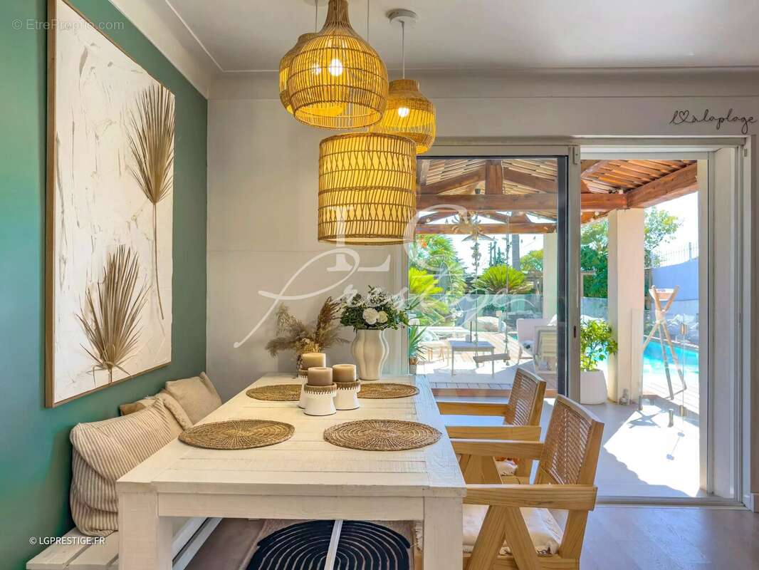 Maison à MANDELIEU-LA-NAPOULE