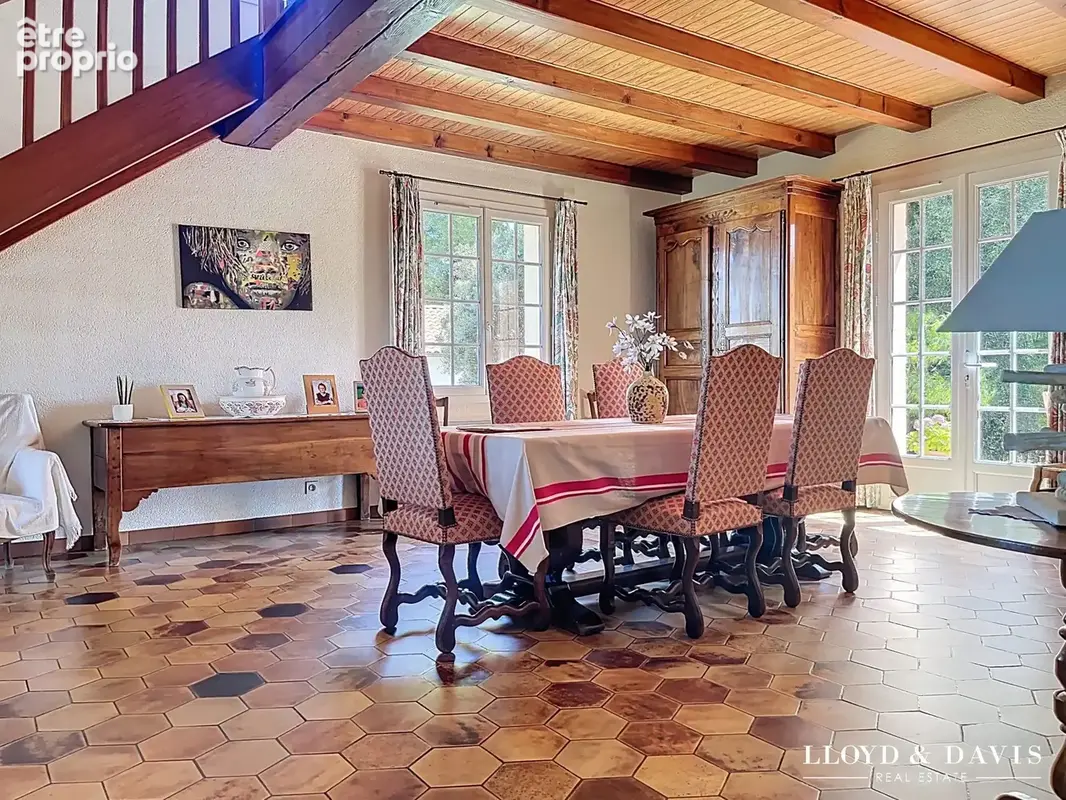 Maison 7 pièces 263 m² à vendre à Meschers-Sur-Gironde (17132) - photo 5
