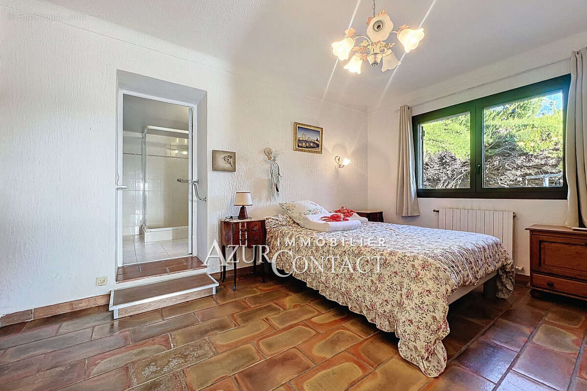 Maison à MOUGINS