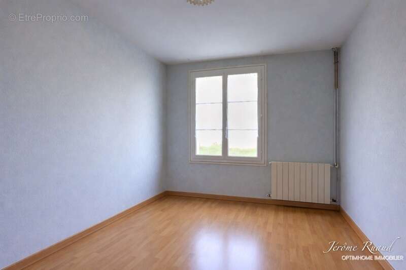 Maison à LE PALAIS-SUR-VIENNE