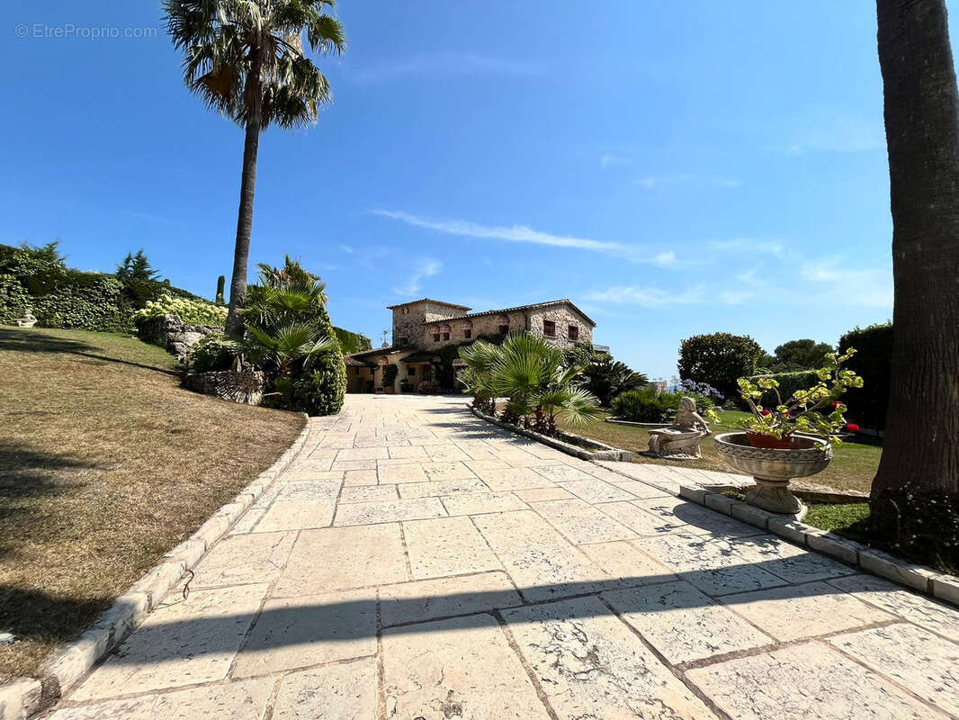 Maison à LA COLLE-SUR-LOUP