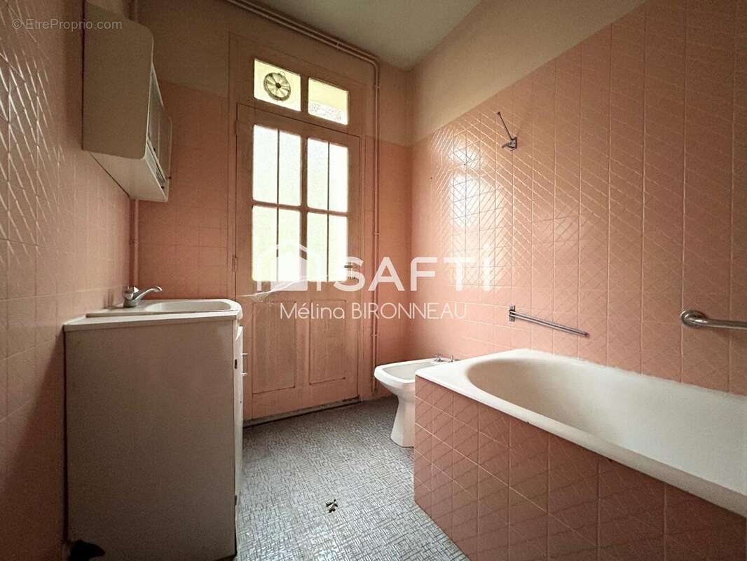 Photo 8 - Maison à AVRILLE