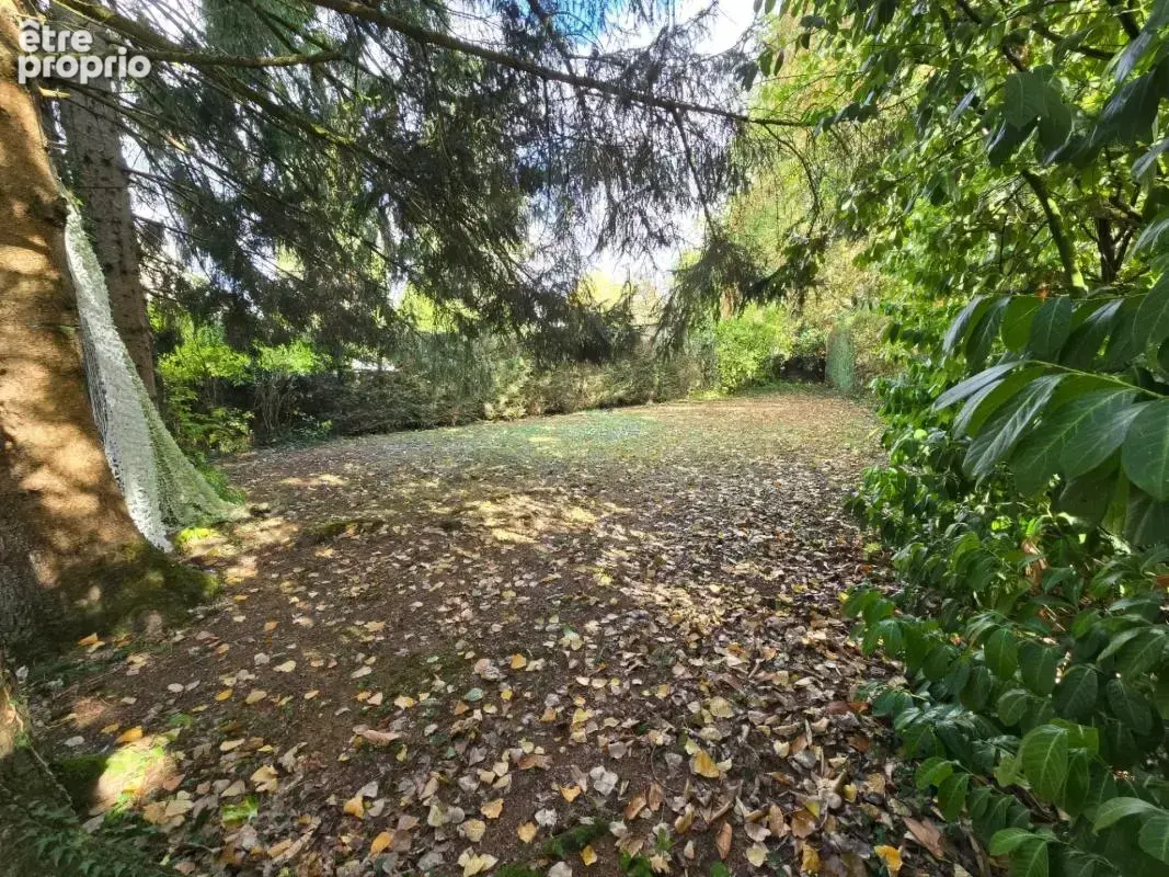HIRSON (02) -  Vente maison individuelle, avec 3 chambres , garage , cour et terrain  - photo 7