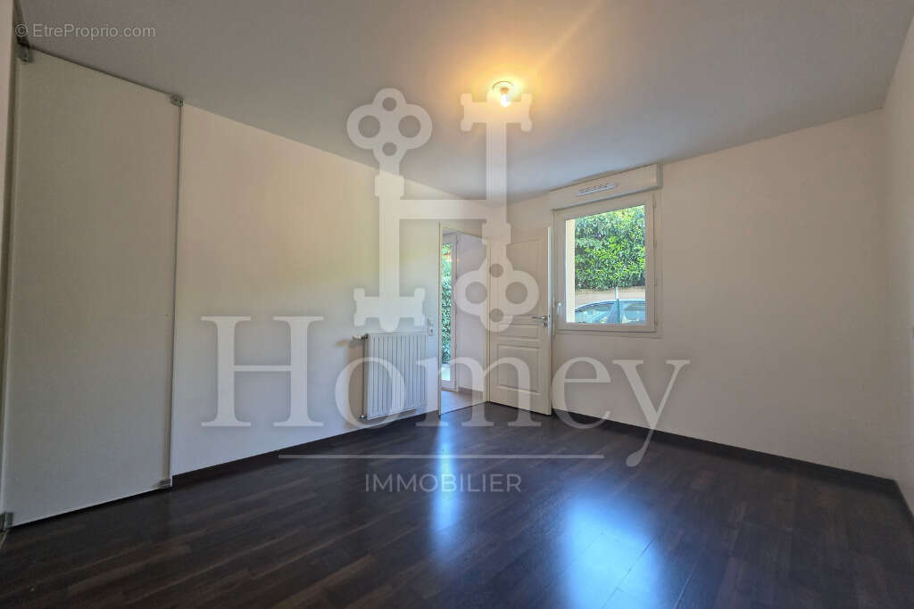 Appartement à VILLE-LA-GRAND
