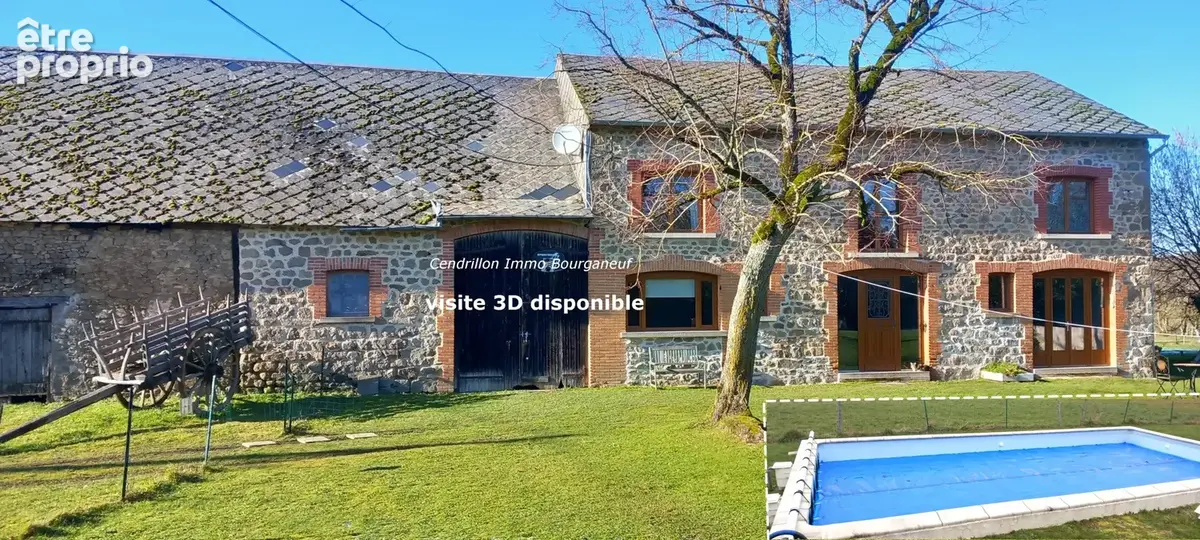 Grande fermette rénovée et gîtes, granges,  sur 2100m2 de terrain avec puits et piscine chauffée. - photo 1