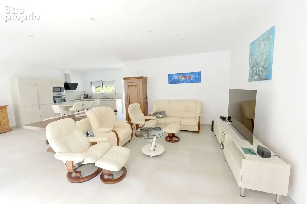 Maison 144 m² à Saint-Sulpice-De-Royan  - photo 5