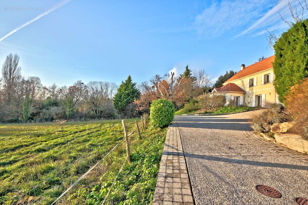 Maison à JOUARS-PONTCHARTRAIN