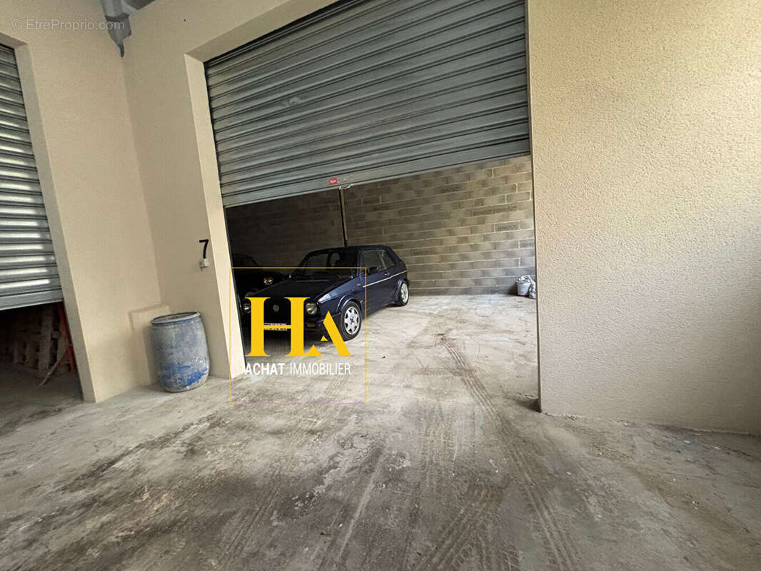 Commerce à SAINT-BARTHELEMY-DE-VALS