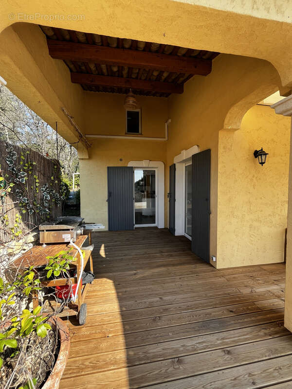 Maison à SAINT-ANTONIN-DU-VAR