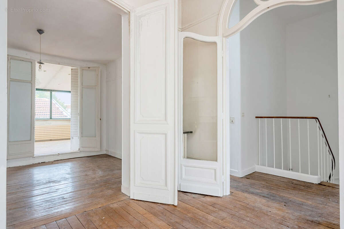 Maison à CHARENTON-LE-PONT