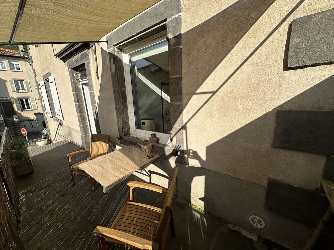 Maison à VEYRE-MONTON