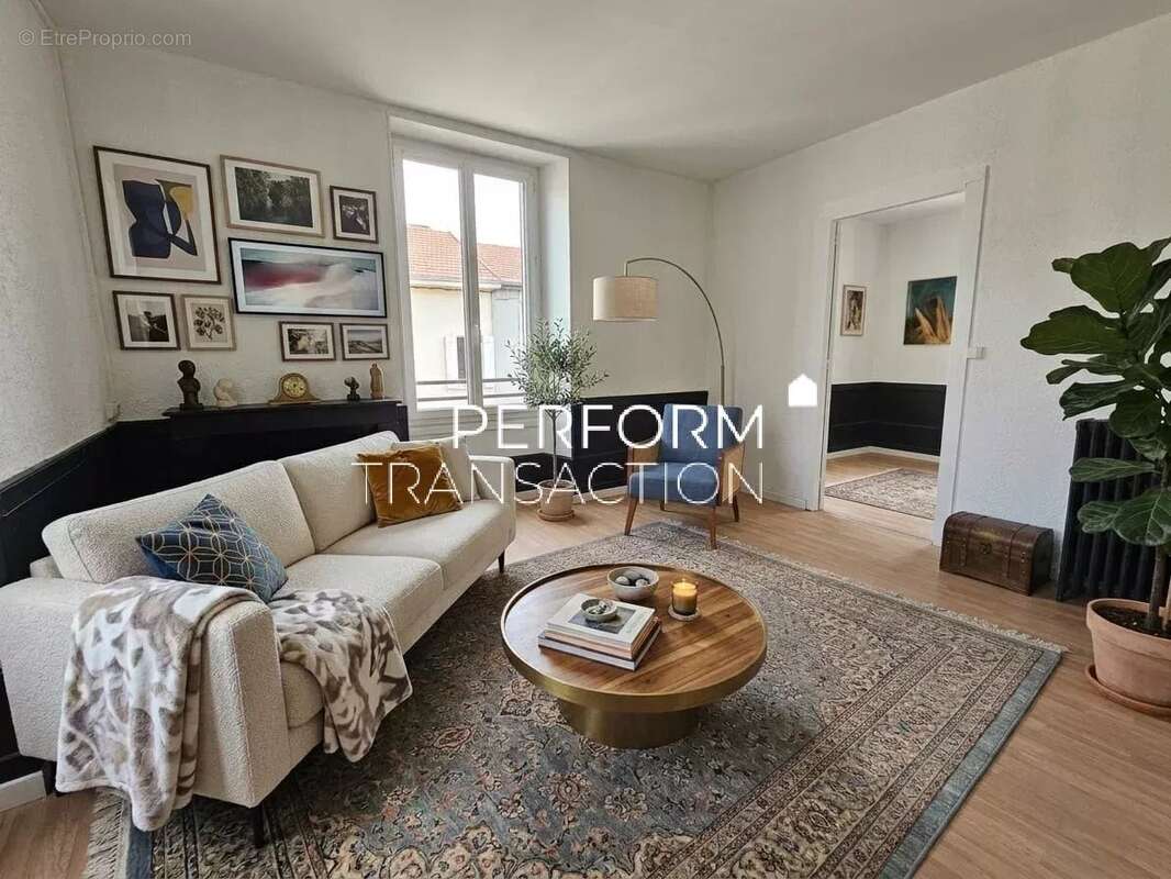 Appartement à RIVES