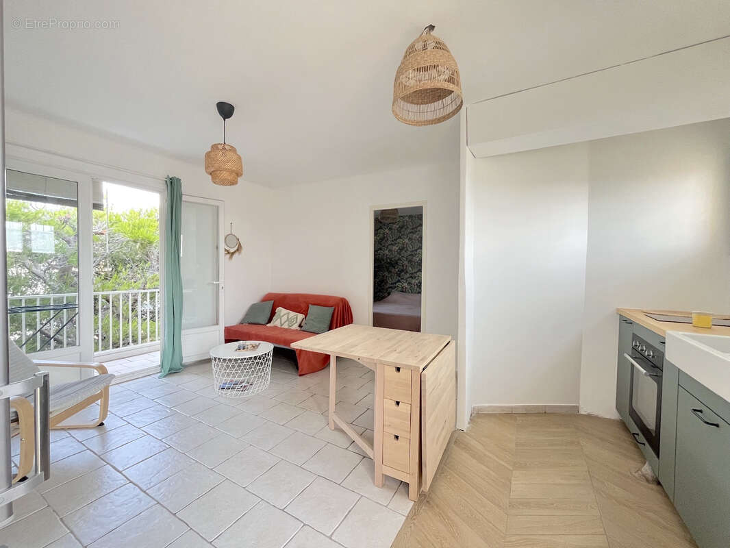 Appartement à SIX-FOURS-LES-PLAGES