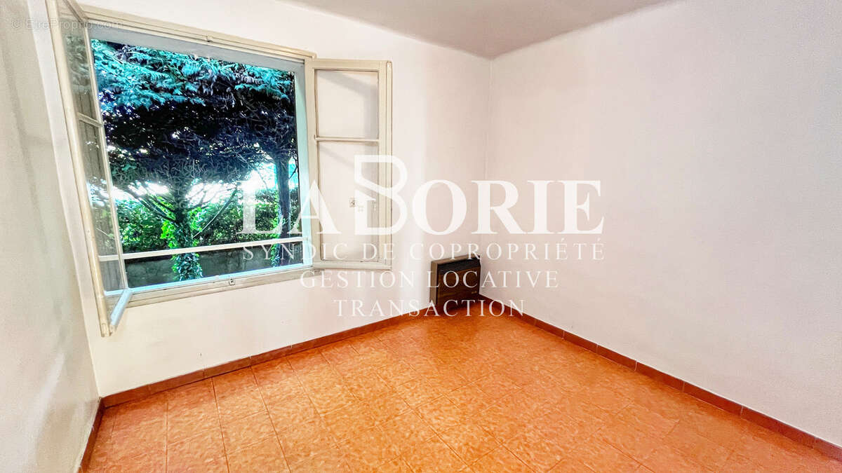 À Entraigues-Sur-La-Sorgue, villa avec terrasse 5 pièces 110m2 - photo 7