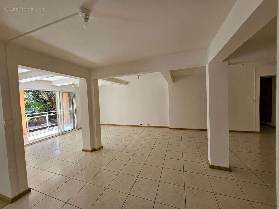 Appartement à SAINT-DENIS