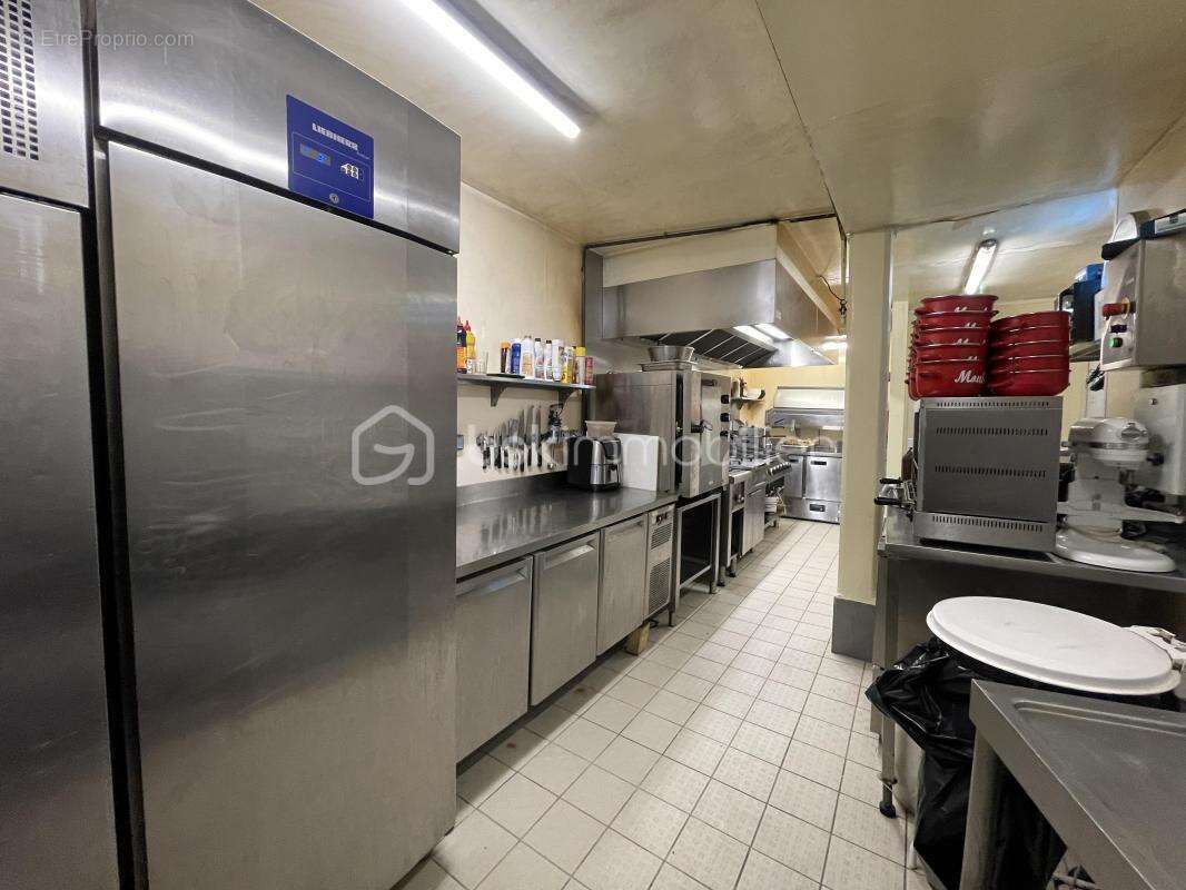 Commerce à SAINT-SULPICE