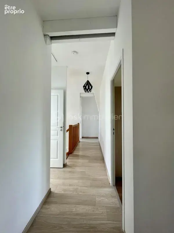  Maison familiale – vie de plain-pied et beaux volumes - photo 13