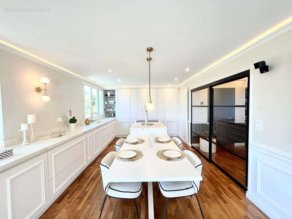 Maison à MENTHON-SAINT-BERNARD