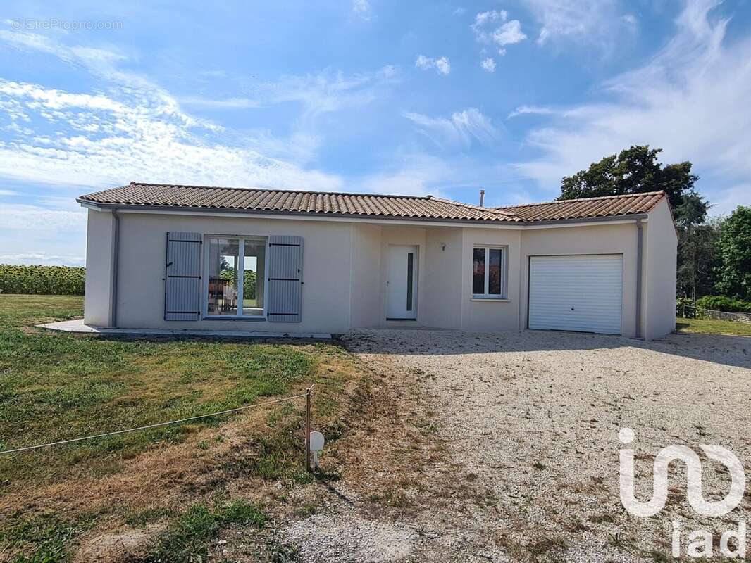 Photo 3 - Maison à LES ESSARDS