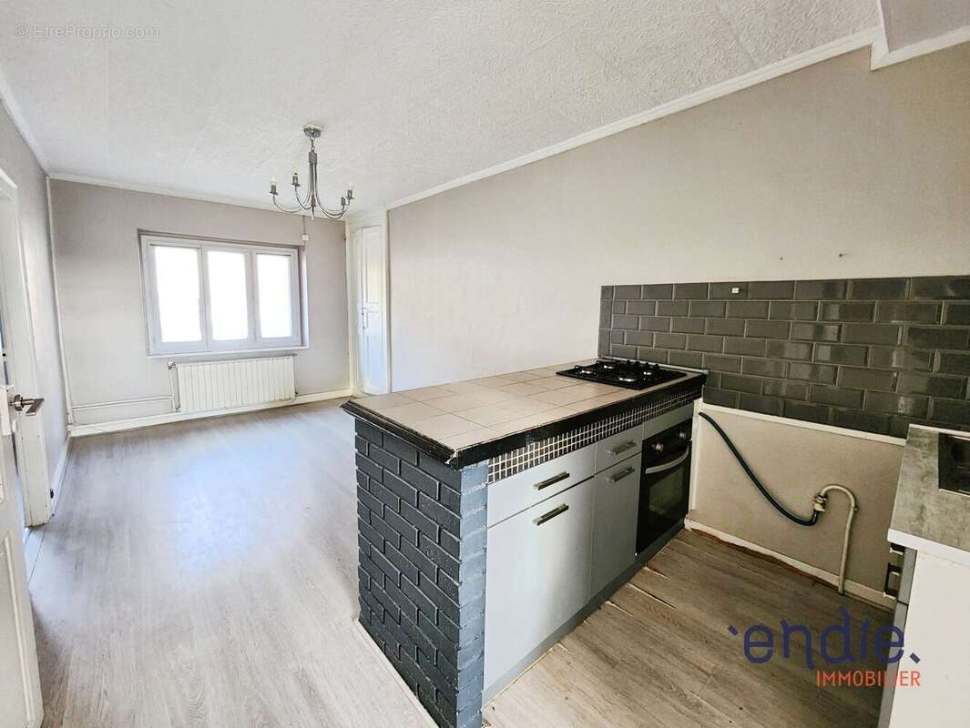 Maison à COMMENTRY
